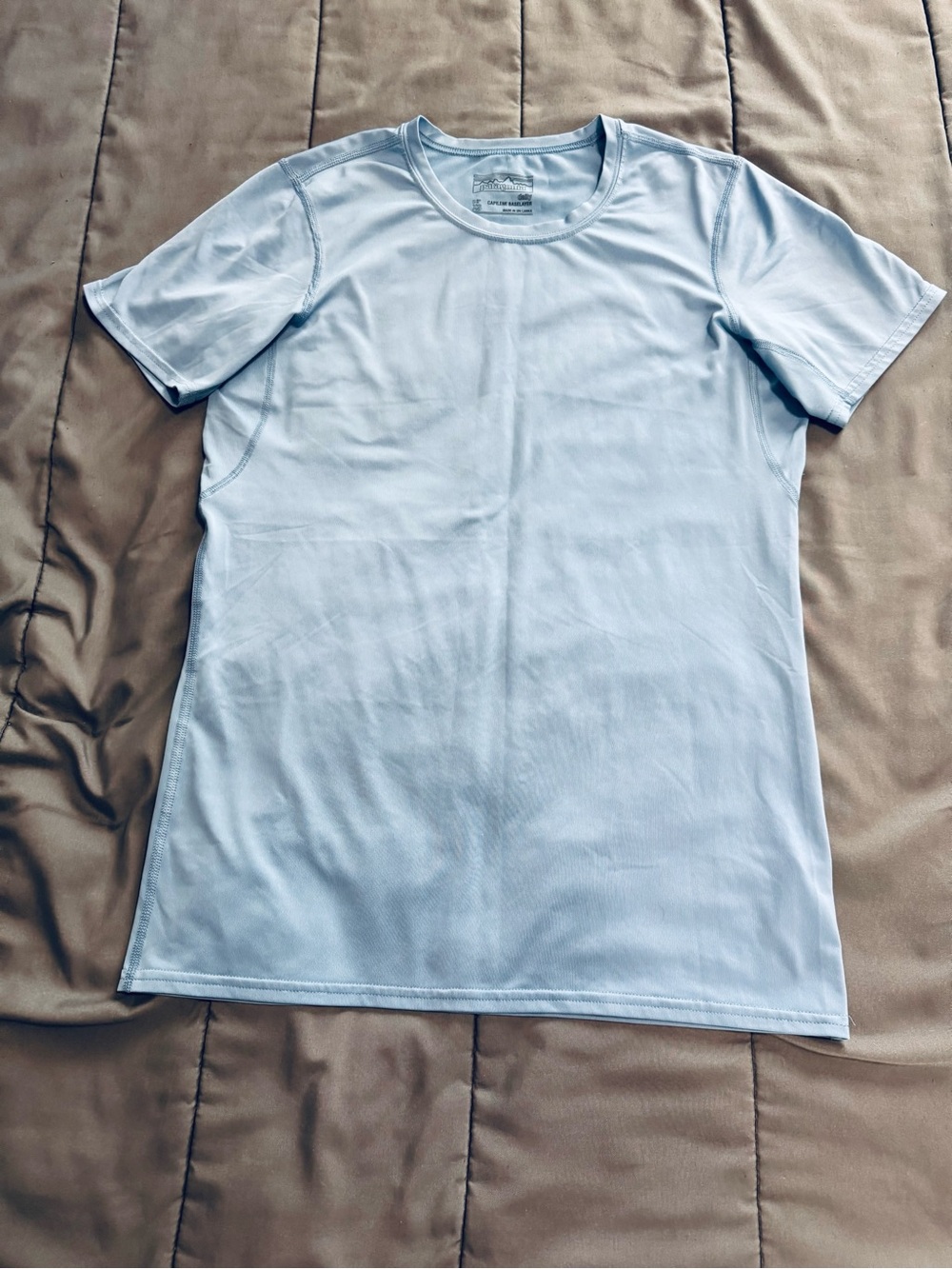 Patagonia Men Capilene Baselayer Daily Graphic Shirt Light Blue Size S